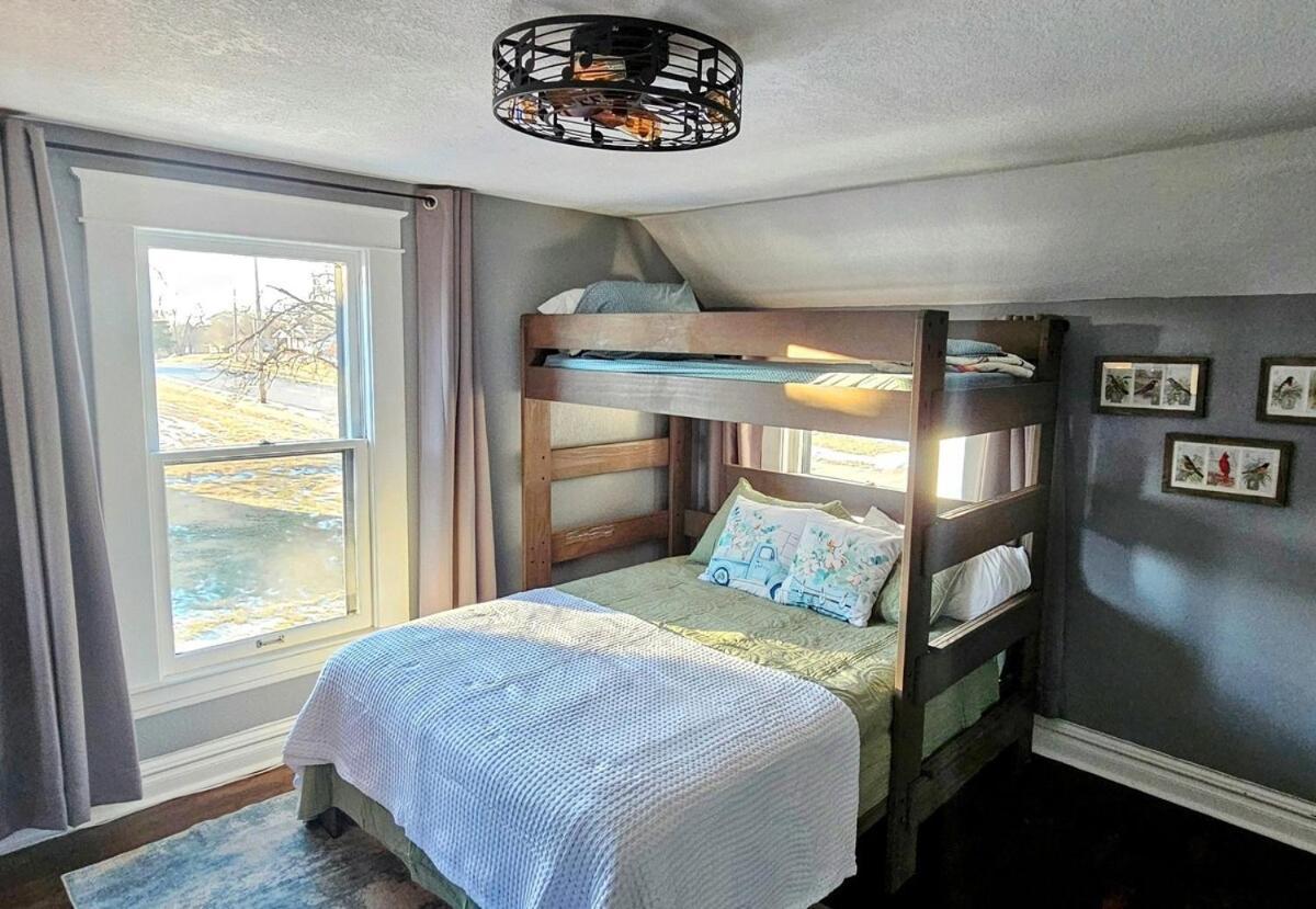 1908 Modern Farmhouse On Large Private Treed Lot Shawnee Εξωτερικό φωτογραφία